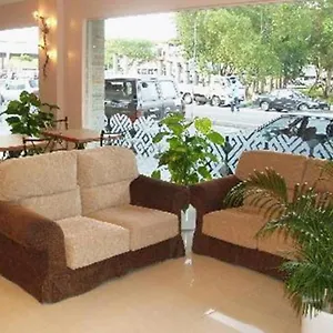 3* Отель D'borneo